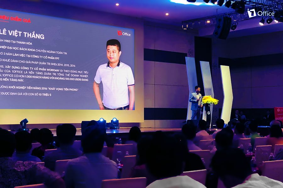 Diễn giả L&ecirc; Việt Thắng chỉ ra "Phương thức chuyển đổi số hiệu quả cho c&aacute;c doanh nghiệp