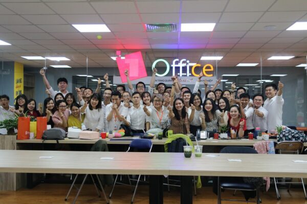 onboarding gi&uacute;p nh&acirc;n vi&ecirc;n dễ d&agrave;ng h&ograve;a nhập m&ocirc;i trường