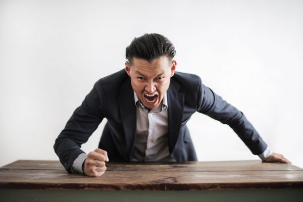 Đổ lỗi cho nhân viên là sai lầm "chết người" mà các CEO thường mắc phải
