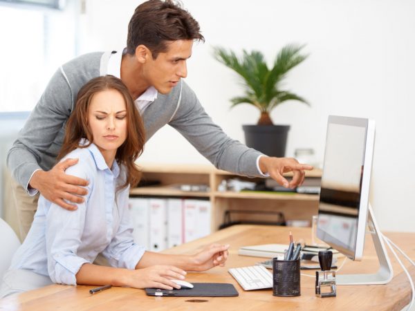 Việc quấy rối vẫn đang diễn ra hàng ngày trong môi trường doanh nghiệp