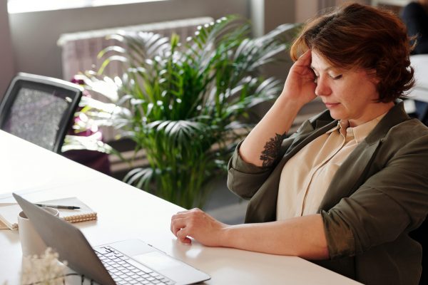 Sai lầm lớn của các lãnh đạo là tự ôm đồm quá nhiều công việc