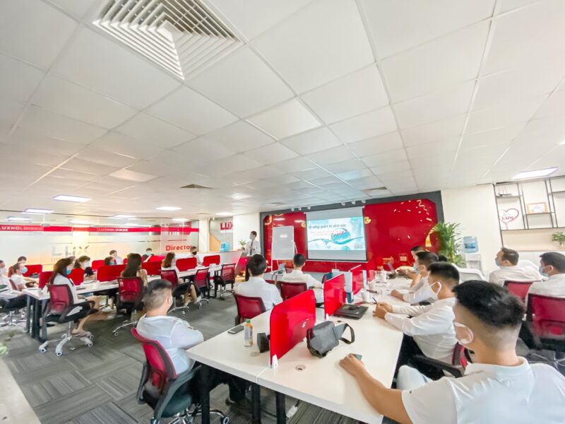Lux Holdings chuyển đổi số cùng 1Office