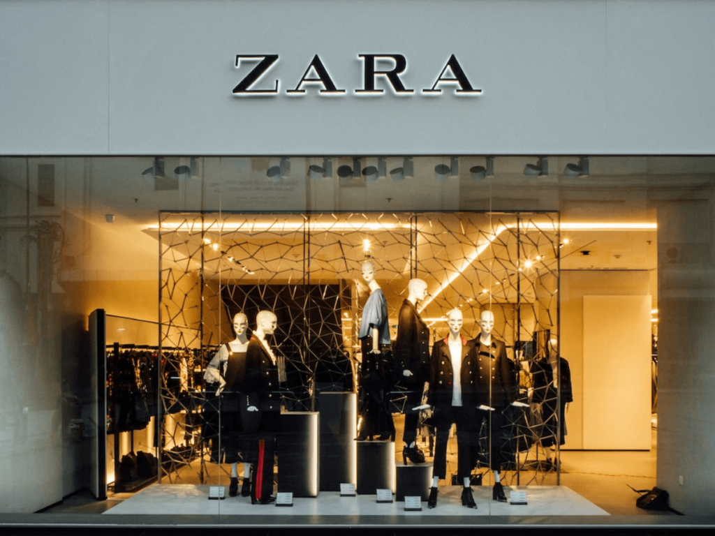 Zara là ví dụ điển hình trong việc áp dụng thành công mô hình 4C trong Marketing Zara là ví dụ điển hình trong việc áp dụng thành công mô hình 4C trong Marketing