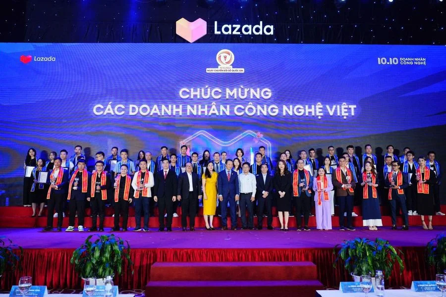 5S FASHION nằm trong top 40 doanh nh&acirc;n c&ocirc;ng nghệ Việt ti&ecirc;u biểu 2022 do Lazada tổ chức