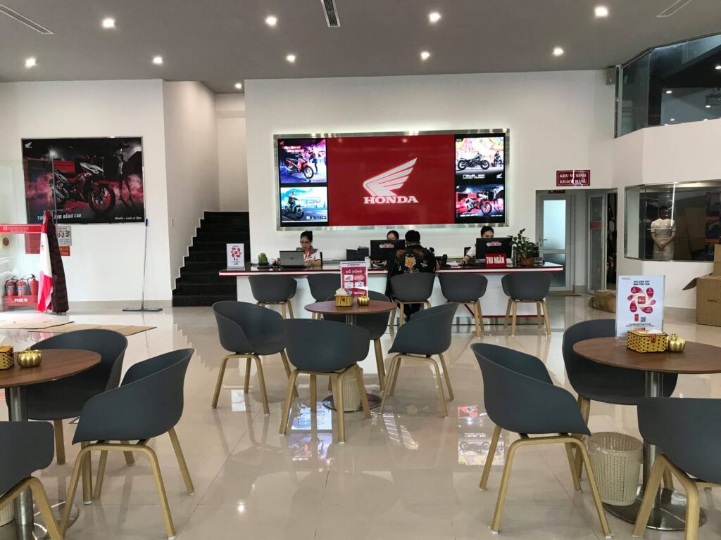 Công ty cổ phần ô tô xe máy Hồng Phát tối ưu hóa quy trình làm việc với phần mềm 1Office
