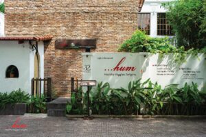 Hum - Top 25 nhà hàng chay tốt nhất thế giới