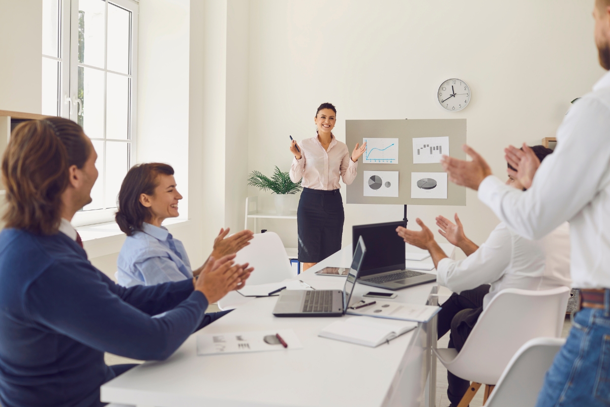Vì sao doanh nghiệp cần quy trình 8 bước bán hàng?