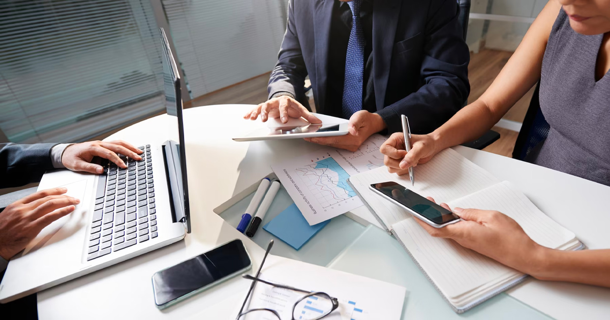 Kinh nghiệm và trình độ chuyên môn Kinh nghiệm và trình độ chuyên môn