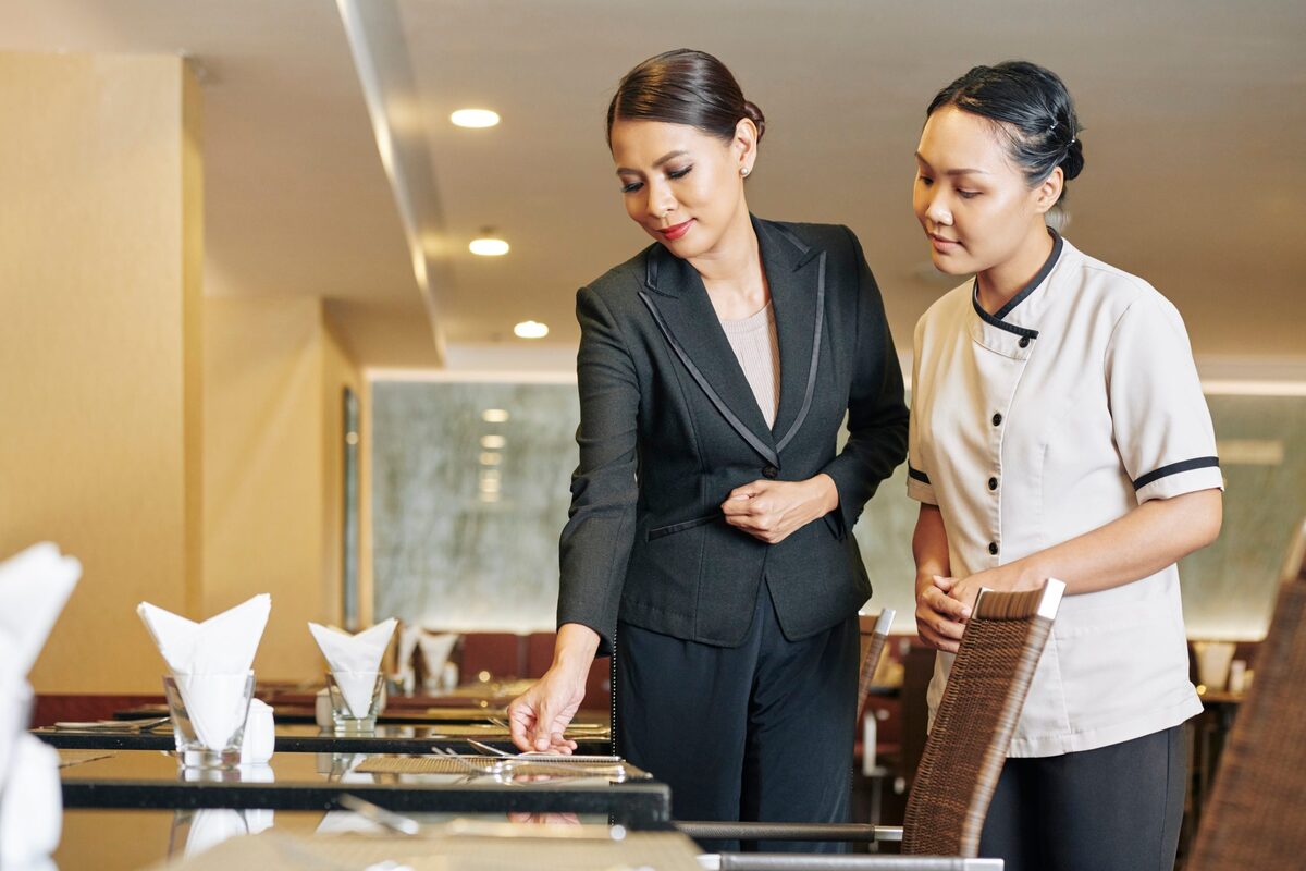 Hướng dẫn t&igrave;m kiếm kh&aacute;ch h&agrave;ng tiềm năng cho ng&agrave;nh du lịch & kh&aacute;ch sạn