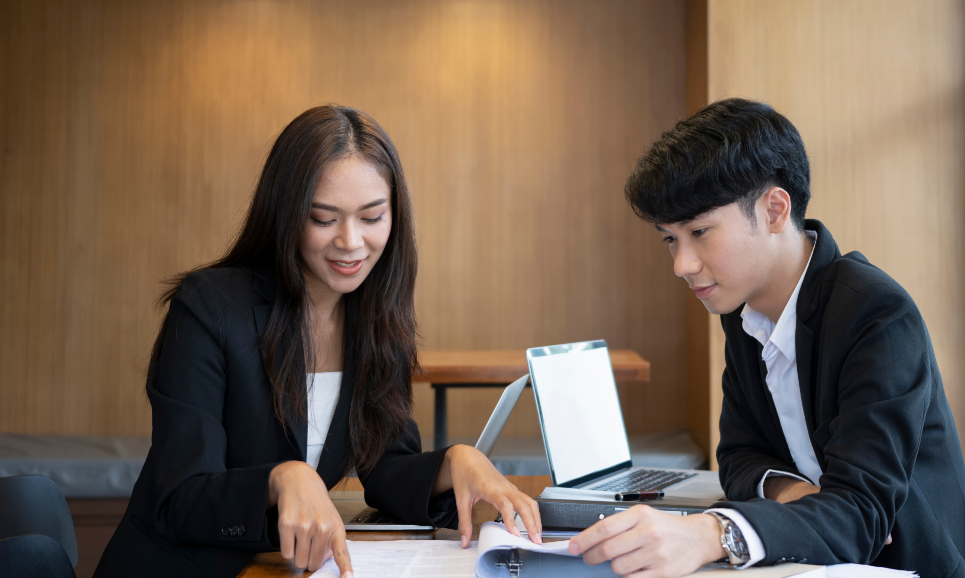 Chi ph&iacute; đ&agrave;o tạo nh&acirc;n sự