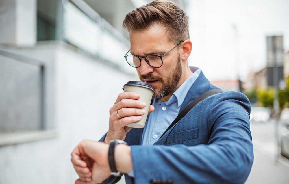 Cần c&oacute; c&aacute;ch xử l&yacute; nh&acirc;n vi&ecirc;n đi l&agrave;m muộn ph&ugrave; hợp để x&acirc;y dựng văn h&oacute;a l&agrave;m việc