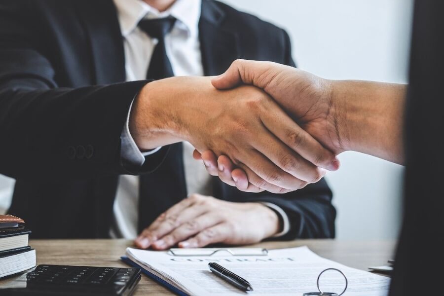 Lợi &iacute;ch v&agrave; hạn chế khi l&agrave;m HR Specialist
